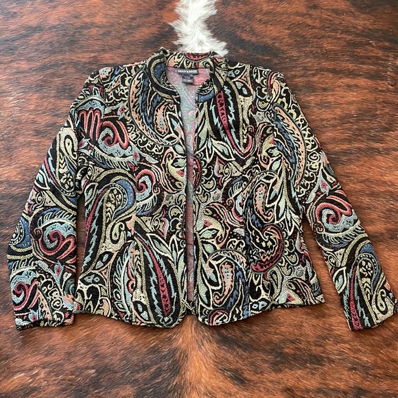 Molly & Maxx Jackets & Blazers - Molly & Maxx Paisley Jacket / Blazer